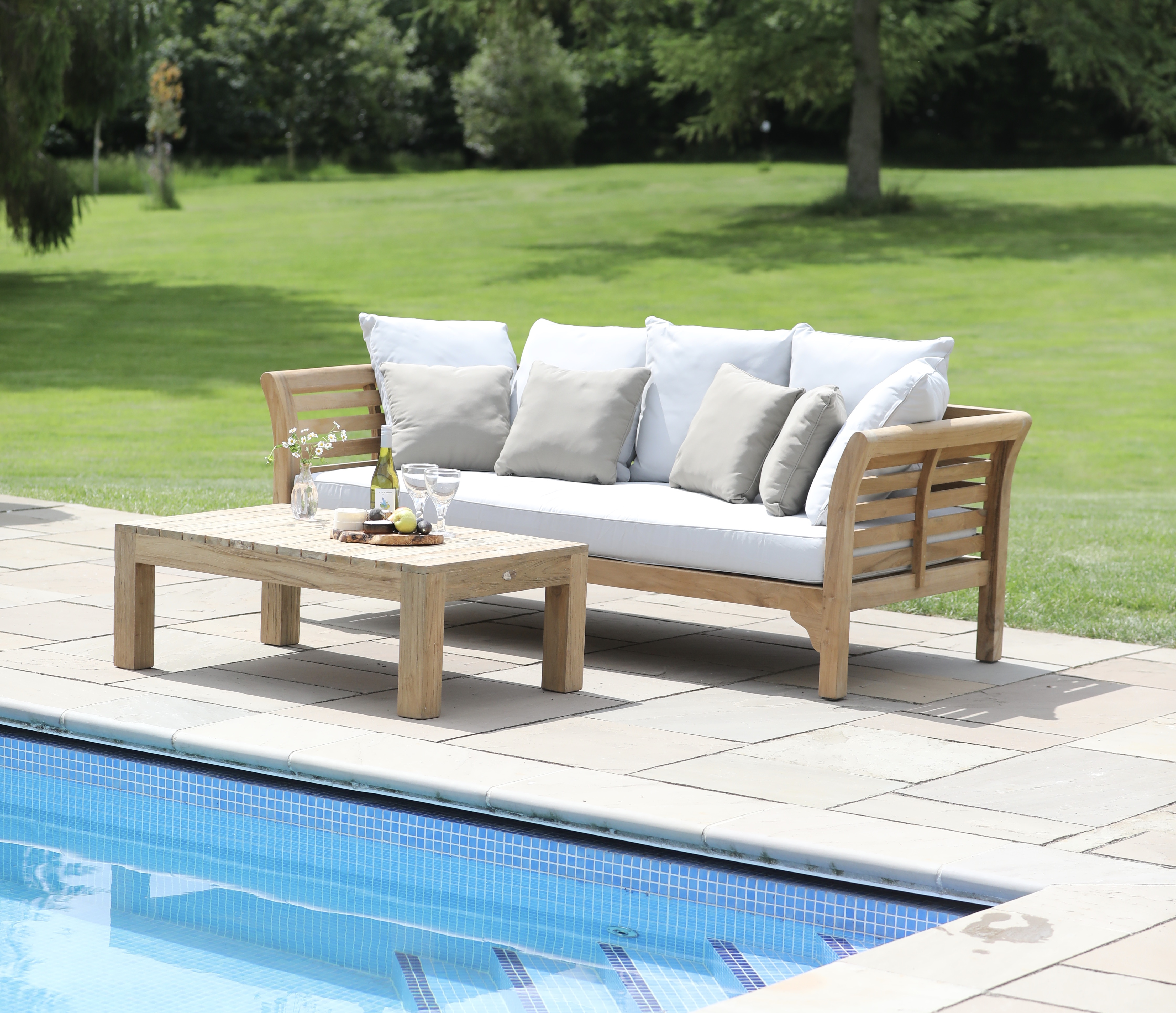 Cushions & Accessories