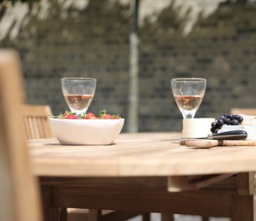 Henley Oval Extending Outdoor Dining Table 210cm