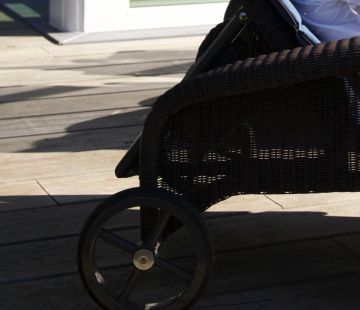 Safi Sunlounger with Arms
