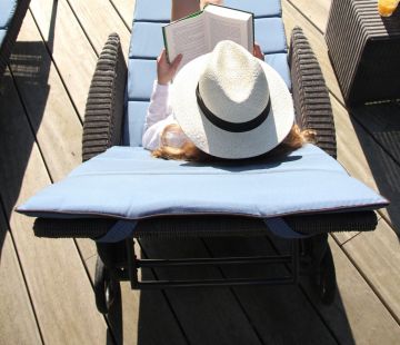 Safi Sunlounger with Arms