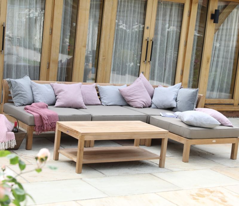 corner daybed