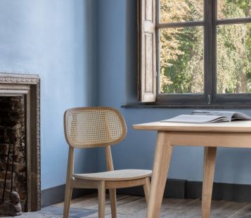 DAN DINING TABLE 