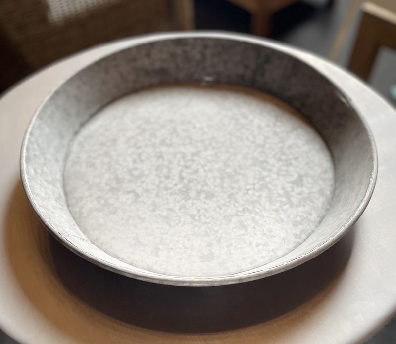 round metal tray